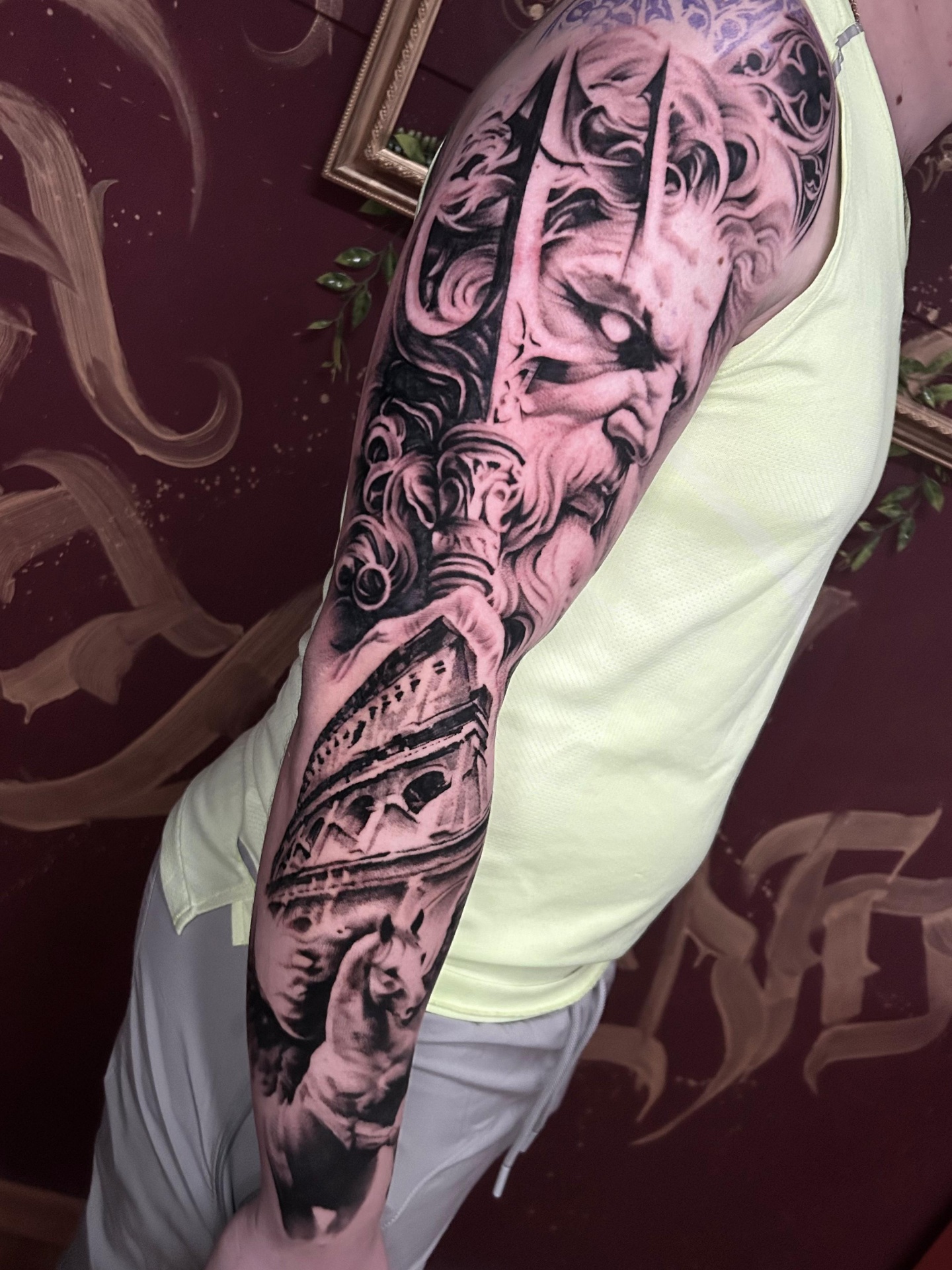 Zeus Sleeve